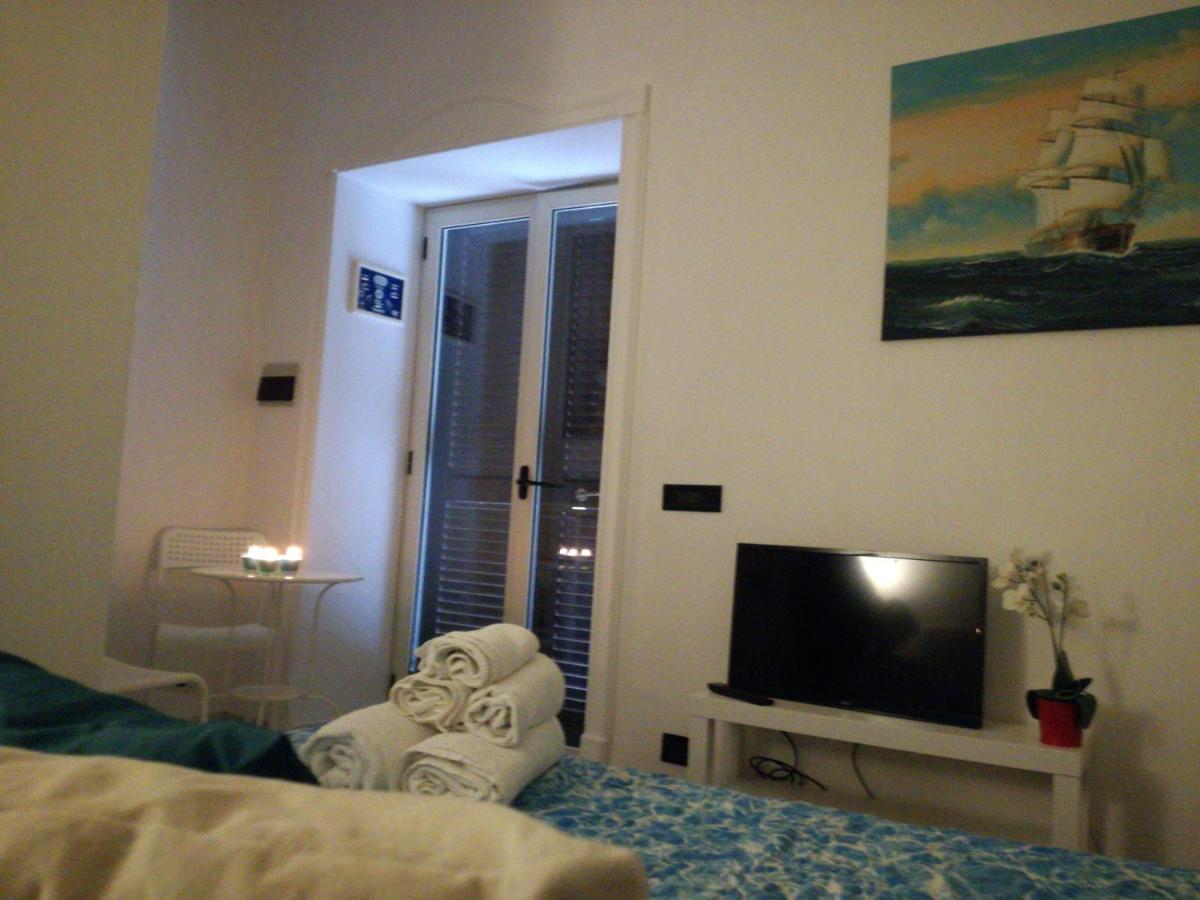 Stanza Azzurra Hotel Sant'Egidio del Monte Albino Luaran gambar