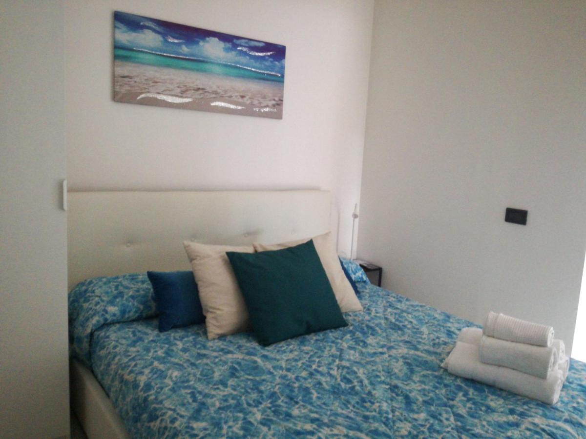 Stanza Azzurra Hotel Sant'Egidio del Monte Albino Luaran gambar