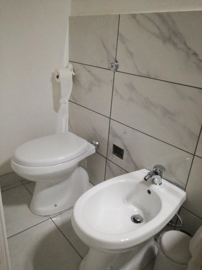 Stanza Azzurra Hotel Sant'Egidio del Monte Albino Luaran gambar