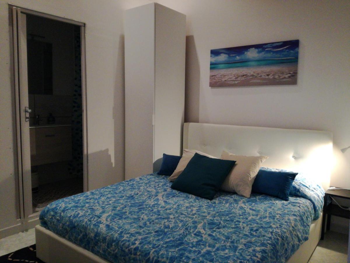 Stanza Azzurra Hotel Sant'Egidio del Monte Albino Luaran gambar
